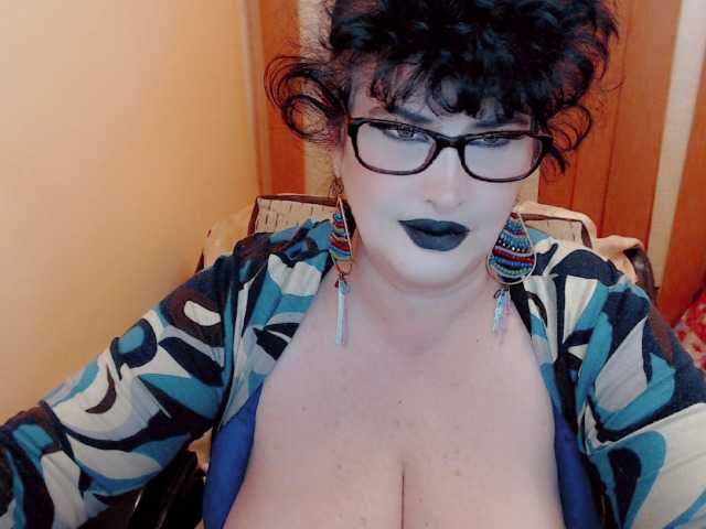 Снимки QueenOfSin GODESS ​OF ​YOUR ​SOUL ​AND ​QUEEN ​OF ​SIN ​IS ​HERE!​SHOW ​ME ​YOUR ​LOVE ​AND ​I ​SHOW ​YOU ​PARADISE!#​mistress#​bbw