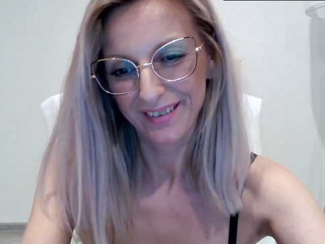 Снимки RachellaFox Sexy blondie - glasses - dildo shows - great natural body,) For 500 i show you my naked body [none]