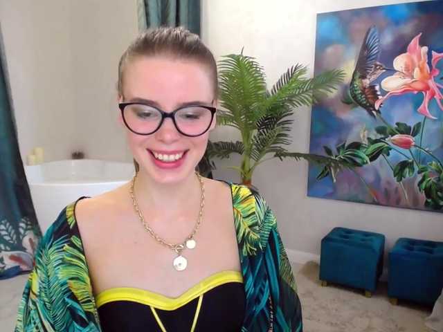 Снимки Sea_Pearl Hi guys! :) I am Veronica from Poland, ntmu :) Welcome to my room and Let's have some fun together! :P @remain til SEXY SURPRISE for you!^^ SPYGRPPVTFULL PVT are OPEN for SEXY SHOWS! ;) Don't forget add me in your fav models! xo