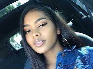 Еротичен видео чат reinelia21