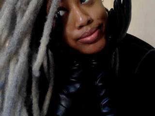 Еротичен видео чат SeemaPatel