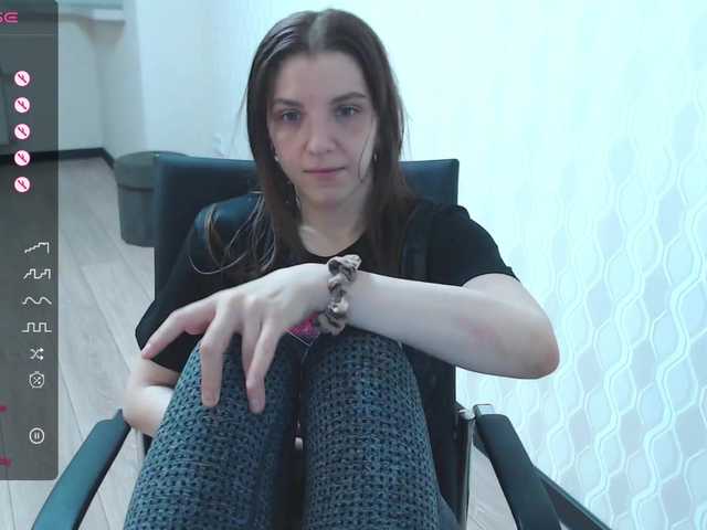 Снимки RennaLisa Show Feet: 77 smoke a cigarette: 70 : Flash Ass: 60 :Flash Tits: 50 Flash Pussy: 99 :Get Naked: 217 Pussy Play: 290 c2c 113 t , anal 1500 air kiss 12 t,butt plug 78 t bj 156 t