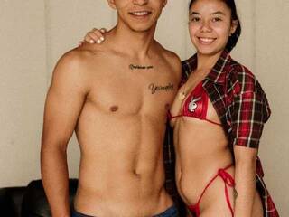 Еротичен видео чат Rick-and-Caro