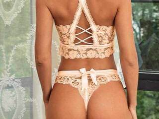 Еротичен видео чат Rickie-Lori