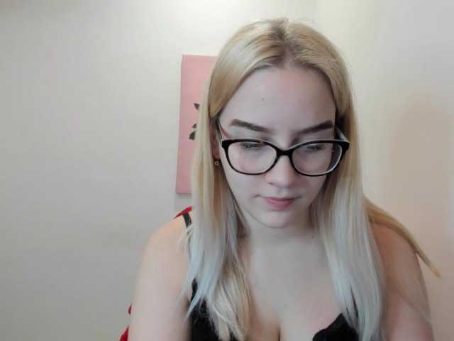 Снимки rikkisix69 Hi guys :) My name is Rikki, my biggest strengths are my #bigtits, and #ass. Im still #teen, and #new here, and very #shy too. ;)
