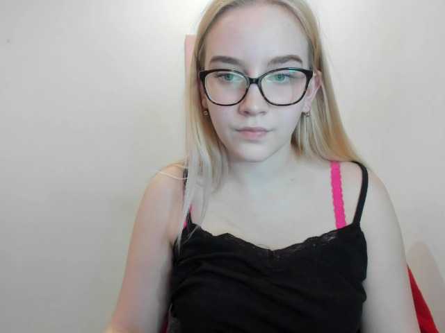 Снимки rikkisix69 Hi guys :) My name is Rikki, my biggest strengths are my #bigtits, and #ass. Im still #teen, and #new here, and very #shy too. ;)