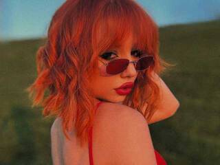 Еротичен видео чат RizhayaBestia