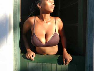 Еротичен видео чат Rocheny