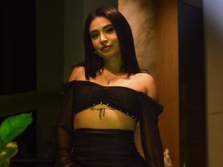 Еротичен видео чат RosalineBenz