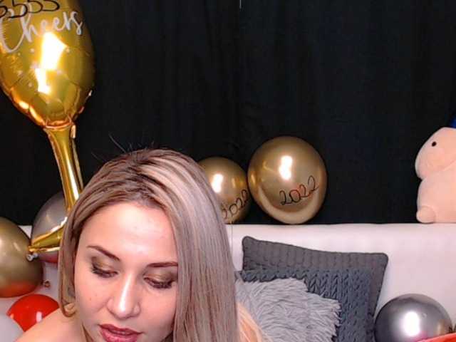 Снимки RoseCoxxx Welcome! :) Biggest tipper got Free Premium Snap+ 1 Video! :) #free #snap #cum #squirt #anal #blonde #teen #lovense #lush #toy #pvt