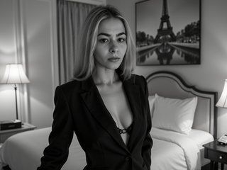 Еротичен видео чат RosieJune