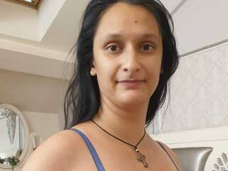 Еротичен видео чат RossieWhatt