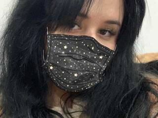 Еротичен видео чат RoxiDarQs