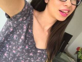 Еротичен видео чат RoxxieFoxie