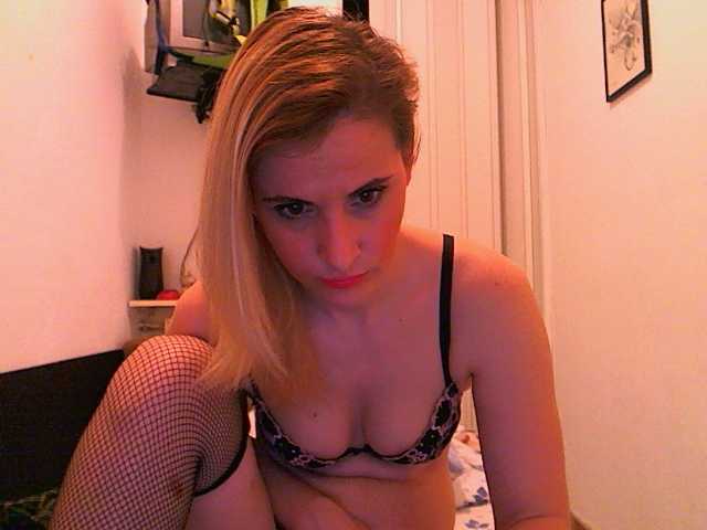 Екранни снимки на излъчване Roxycrazzy