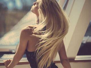 Еротичен видео чат Rozarr