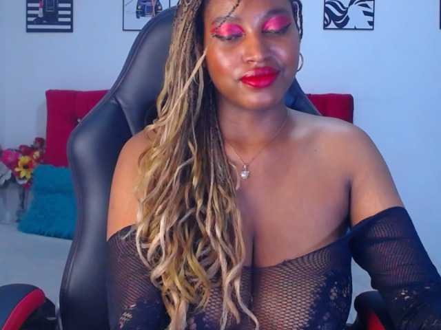 Снимки RubyFetish Make me feel special,time to have fun ,make hot and squirt #ebony #bigboobs #squirt #latina #femdom #feet