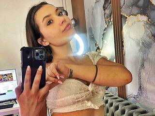 Еротичен видео чат RubyxBanks