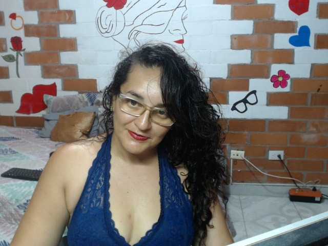 Снимки SaimaJayeb Sound during the PVT or tkns show here !!!! I love man flirtatious and very affectionate *** Make me vibrate and my Squirt is ready for you ***#lovense #squirt #mature #hairy #anal #pvt
