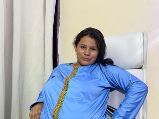 Еротичен видео чат SalmaBadawi