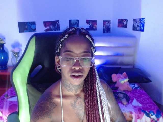 Екранни снимки на излъчване samantaafox