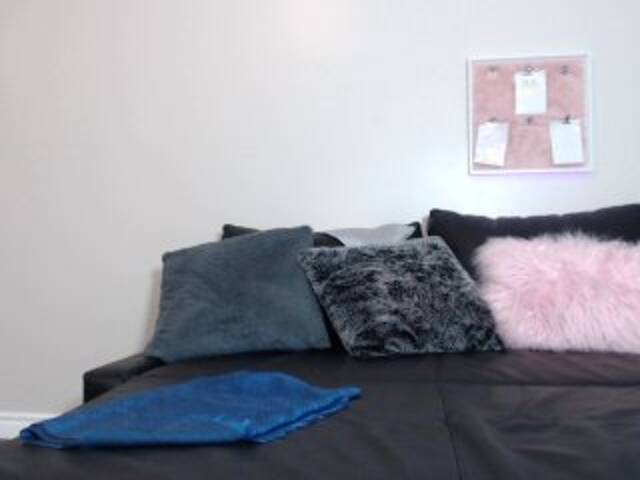 Екранни снимки на излъчване SamiraLicious