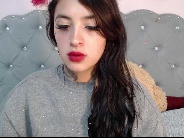 Екранни снимки на излъчване sara_perez