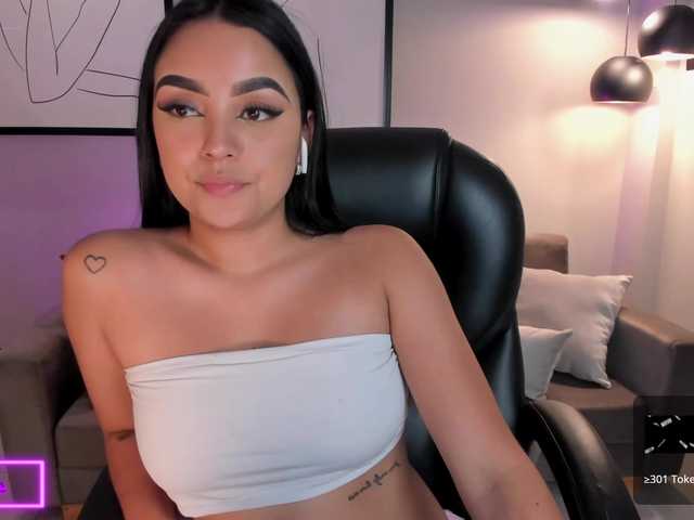 Снимки sarawinstone Help me to take all my clothes off and make me cum♥ IG: @Winstone.sara♥Goal: Fingering Pussy + Fuck pussy hard @remain Tks left ♥