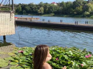 Еротичен видео чат SarraMelluBabe