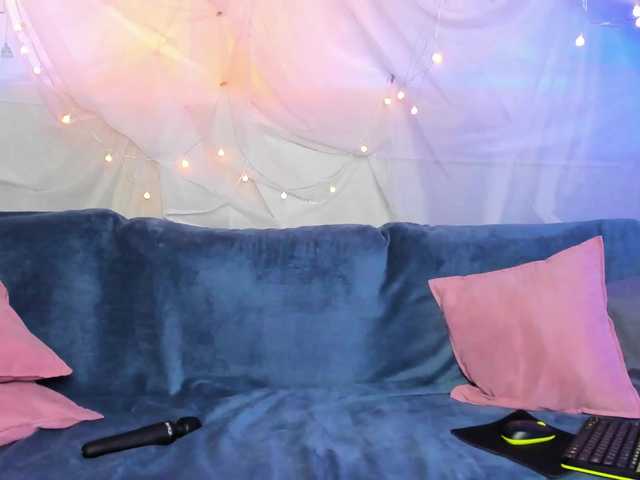 Екранни снимки на излъчване Sasha-Evans