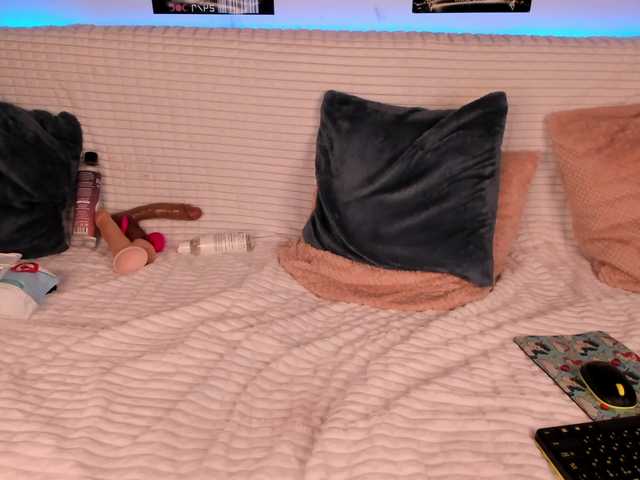 Екранни снимки на излъчване Sasha-Evans