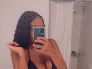 Еротичен видео чат SashaMalone