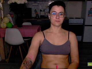 Еротичен видео чат Sashanotfound