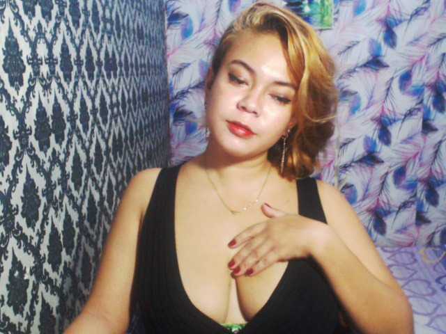 Екранни снимки на излъчване SassyClit