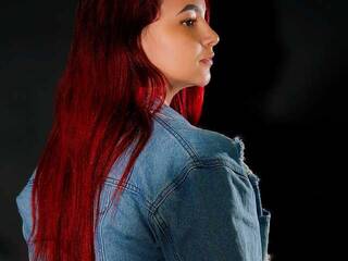 Еротичен видео чат Scarlet-Joness