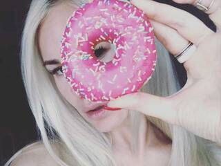 Еротичен видео чат Seeleenaa