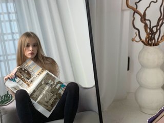 Еротичен видео чат SelenHellsWeet