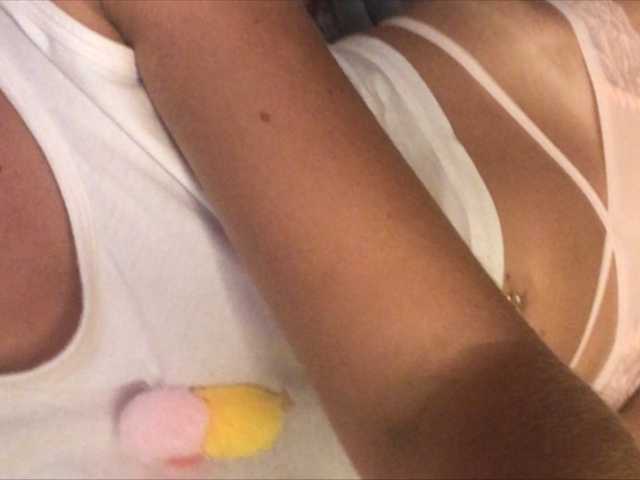 Екранни снимки на излъчване sensualmilana