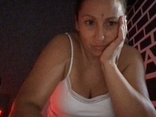 Еротичен видео чат LovellyMary