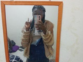 Еротичен видео чат Sexycharlet43