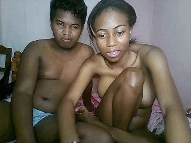 Екранни снимки на излъчване sexycouple32