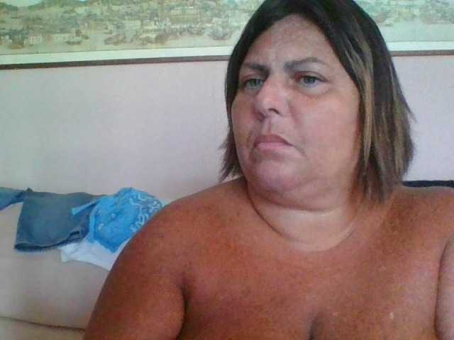 Екранни снимки на излъчване sexydeby