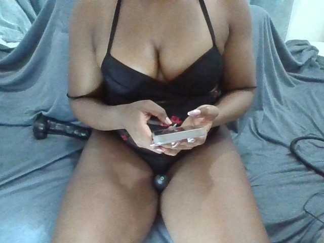 Екранни снимки на излъчване sexyvmelissa