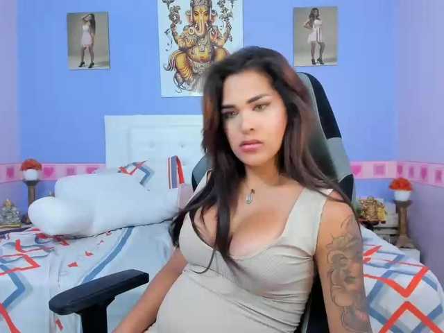 Снимки shadia_orozco Hello guys welcome to my room l am new girl latin colombian here l have big orgasm in pvt promise l have lovense in my pussy my now torture big squirts in full private show promise make me horny