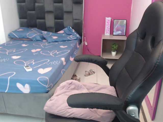 Екранни снимки на излъчване ShaylaSexx