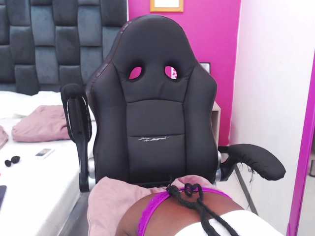 Екранни снимки на излъчване ShaylaSexx