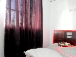 Еротичен видео чат SherryBlossom