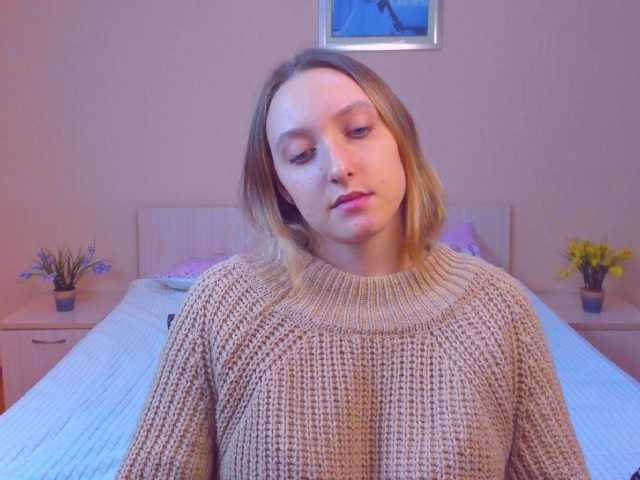 Снимки ShondaMarsh I don't undress in the free chat. an air kiss - 25 tokens, to show the whole body-60 tokens, to turn around in the pose of a dog-150. the rest is only in private