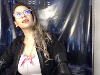 Екранни снимки на излъчване simonasexy28