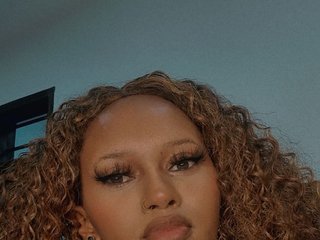 Еротичен видео чат SlutyMuse